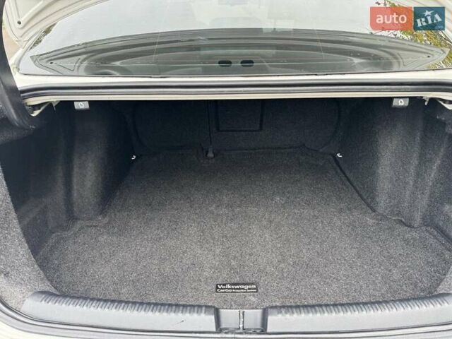 Білий Фольксваген Джетта, об'ємом двигуна 1.97 л та пробігом 216 тис. км за 10600 $, фото 10 на Automoto.ua