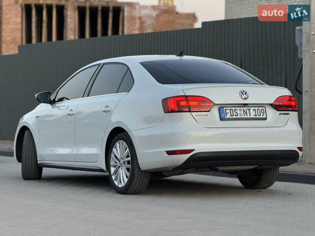 Белый Фольксваген Джетта, объемом двигателя 1.4 л и пробегом 243 тыс. км за 10999 $, фото 13 на Automoto.ua