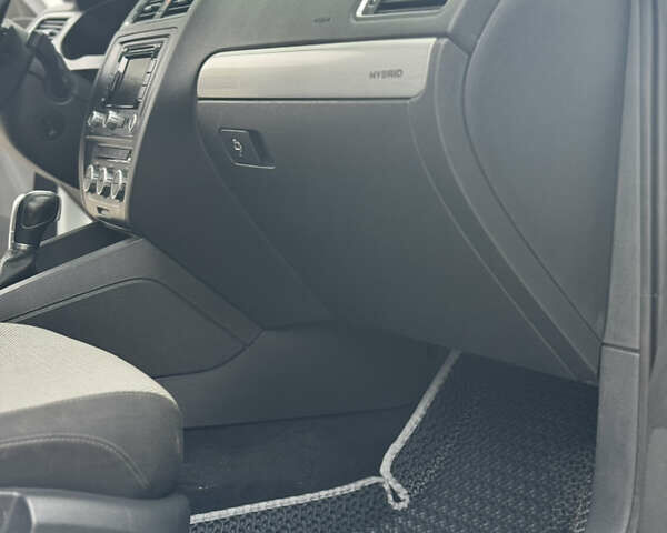 Белый Фольксваген Джетта, объемом двигателя 1.4 л и пробегом 243 тыс. км за 10999 $, фото 38 на Automoto.ua