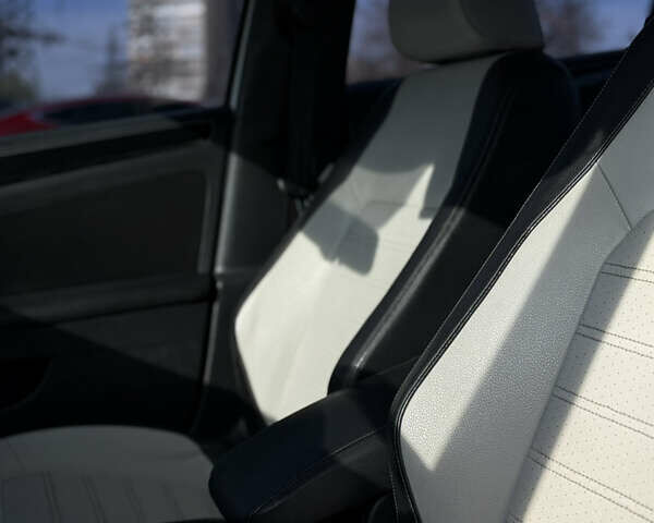 Білий Фольксваген Джетта, об'ємом двигуна 1.8 л та пробігом 203 тис. км за 9800 $, фото 11 на Automoto.ua