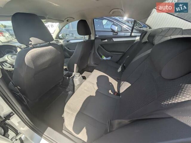 Белый Фольксваген Джетта, объемом двигателя 1.39 л и пробегом 223 тыс. км за 9300 $, фото 11 на Automoto.ua