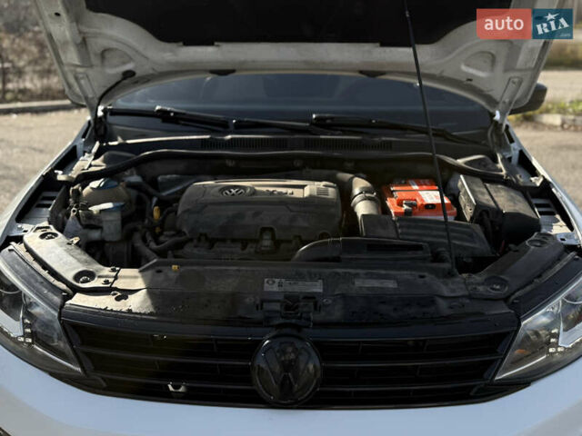 Білий Фольксваген Джетта, об'ємом двигуна 1.8 л та пробігом 203 тис. км за 9800 $, фото 21 на Automoto.ua