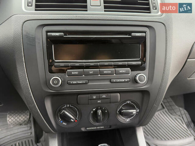 Білий Фольксваген Джетта, об'ємом двигуна 1.78 л та пробігом 175 тис. км за 8499 $, фото 16 на Automoto.ua