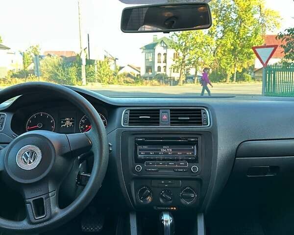 Белый Фольксваген Джетта, объемом двигателя 2 л и пробегом 239 тыс. км за 7700 $, фото 17 на Automoto.ua