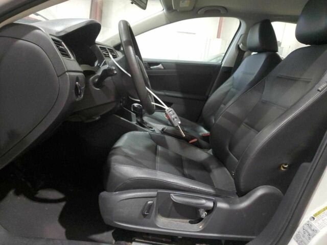 Білий Фольксваген Джетта, об'ємом двигуна 1.8 л та пробігом 123 тис. км за 1000 $, фото 7 на Automoto.ua