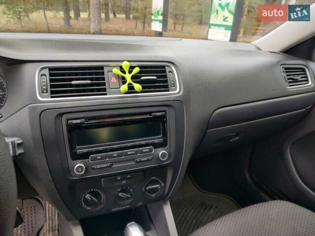 Белый Фольксваген Джетта, объемом двигателя 2 л и пробегом 141 тыс. км за 10500 $, фото 10 на Automoto.ua