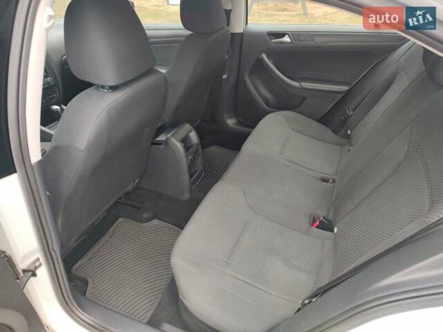 Белый Фольксваген Джетта, объемом двигателя 2 л и пробегом 141 тыс. км за 10500 $, фото 7 на Automoto.ua