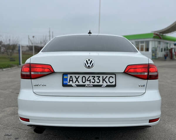 Белый Фольксваген Джетта, объемом двигателя 1.97 л и пробегом 270 тыс. км за 9500 $, фото 6 на Automoto.ua