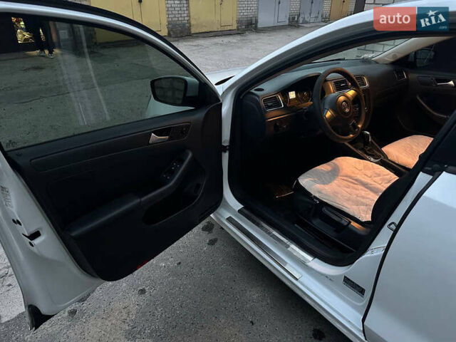 Білий Фольксваген Джетта, об'ємом двигуна 1.8 л та пробігом 250 тис. км за 6700 $, фото 10 на Automoto.ua