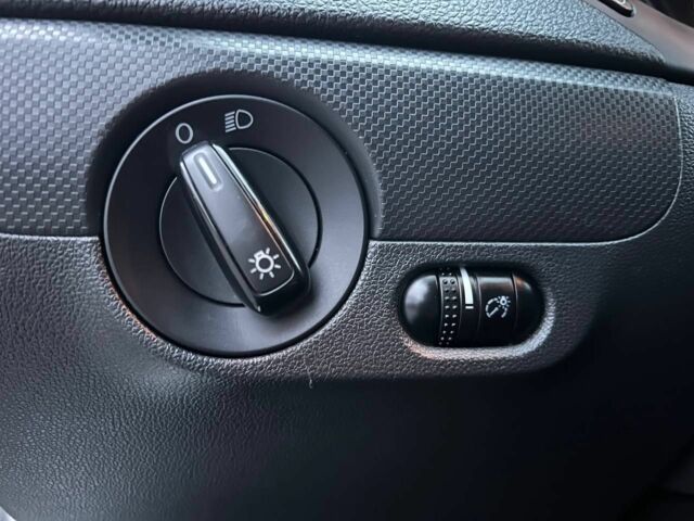 Білий Фольксваген Джетта, об'ємом двигуна 2 л та пробігом 206 тис. км за 8999 $, фото 13 на Automoto.ua