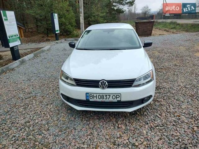 Белый Фольксваген Джетта, объемом двигателя 2 л и пробегом 141 тыс. км за 10500 $, фото 2 на Automoto.ua