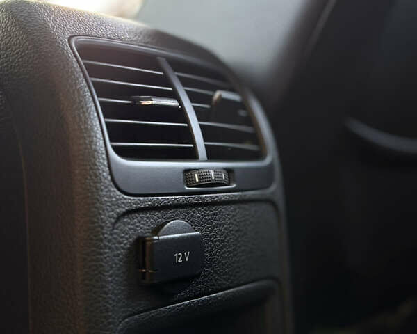 Белый Фольксваген Джетта, объемом двигателя 1.97 л и пробегом 178 тыс. км за 12000 $, фото 18 на Automoto.ua