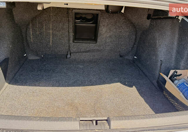 Белый Фольксваген Джетта, объемом двигателя 1.6 л и пробегом 170 тыс. км за 11200 $, фото 15 на Automoto.ua