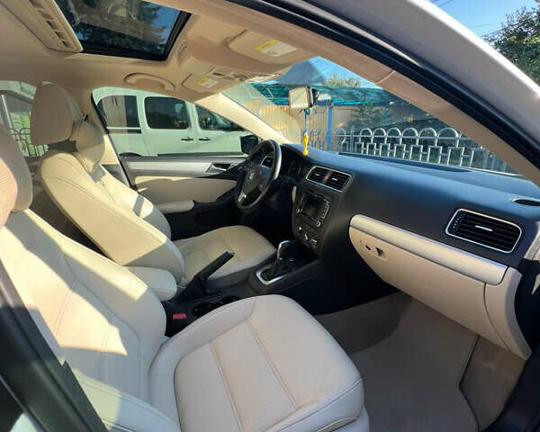 Белый Фольксваген Джетта, объемом двигателя 1.8 л и пробегом 180 тыс. км за 8000 $, фото 7 на Automoto.ua