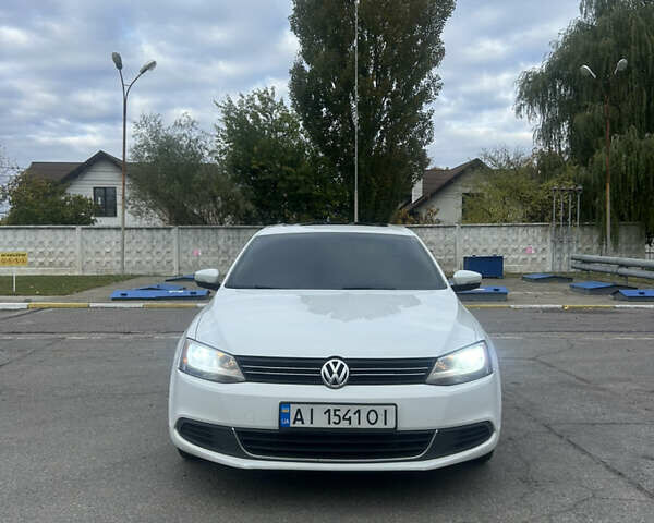 Фольксваген Джетта 2014 в Василькове на Automoto.ua Белый Фольксваген Джетта, объемом двигателя 1.8 л и пробегом 198 тыс. км за 10500 $, фото 1 на Automoto.ua