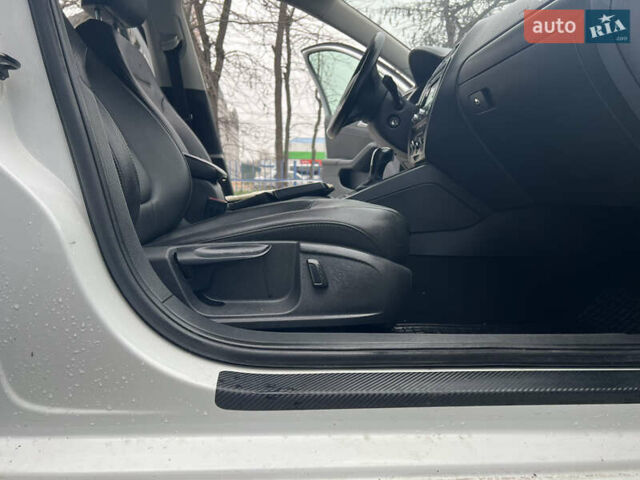 Белый Фольксваген Джетта, объемом двигателя 1.8 л и пробегом 150 тыс. км за 8750 $, фото 19 на Automoto.ua