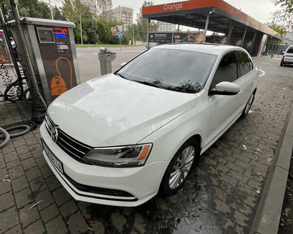Білий Фольксваген Джетта, об'ємом двигуна 1.8 л та пробігом 132 тис. км за 10800 $, фото 1 на Automoto.ua
