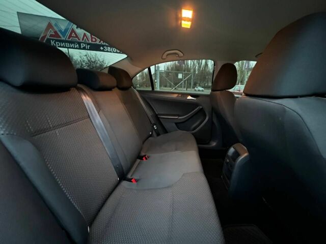 Білий Фольксваген Джетта, об'ємом двигуна 2 л та пробігом 206 тис. км за 8999 $, фото 18 на Automoto.ua