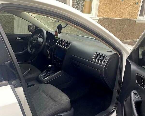 Белый Фольксваген Джетта, объемом двигателя 2 л и пробегом 320 тыс. км за 7100 $, фото 1 на Automoto.ua