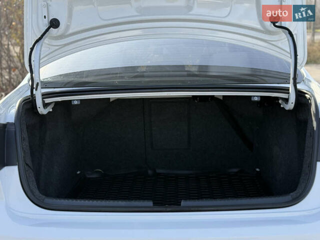 Білий Фольксваген Джетта, об'ємом двигуна 1.8 л та пробігом 203 тис. км за 9800 $, фото 20 на Automoto.ua