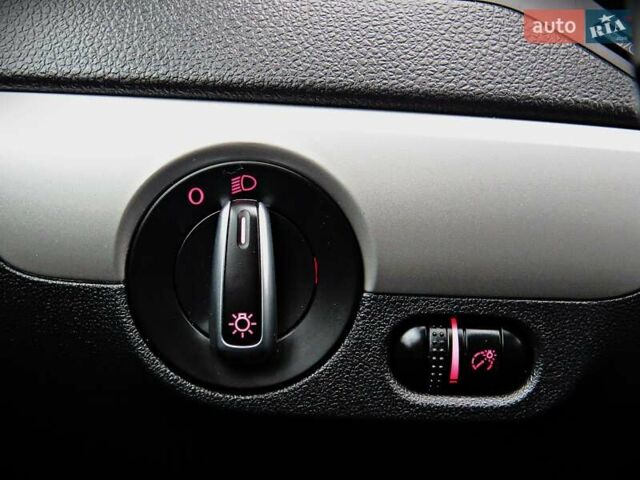 Белый Фольксваген Джетта, объемом двигателя 1.8 л и пробегом 183 тыс. км за 8900 $, фото 8 на Automoto.ua