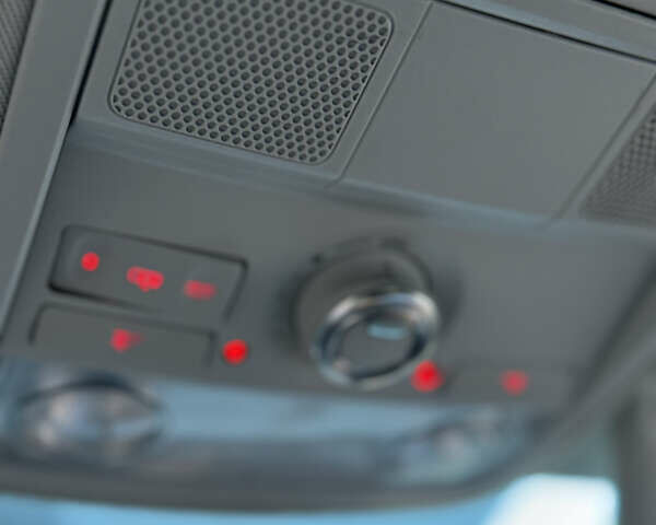 Белый Фольксваген Джетта, объемом двигателя 1.97 л и пробегом 305 тыс. км за 7800 $, фото 2 на Automoto.ua