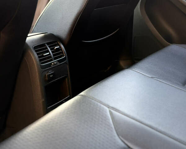 Белый Фольксваген Джетта, объемом двигателя 1.97 л и пробегом 178 тыс. км за 12000 $, фото 17 на Automoto.ua