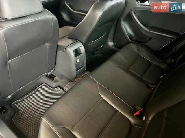 Білий Фольксваген Джетта, об'ємом двигуна 1.8 л та пробігом 141 тис. км за 10400 $, фото 13 на Automoto.ua