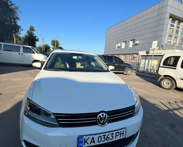 Белый Фольксваген Джетта, объемом двигателя 1.8 л и пробегом 180 тыс. км за 8000 $, фото 3 на Automoto.ua