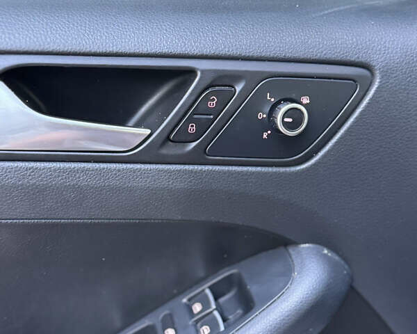 Білий Фольксваген Джетта, об'ємом двигуна 1.97 л та пробігом 305 тис. км за 8200 $, фото 1 на Automoto.ua