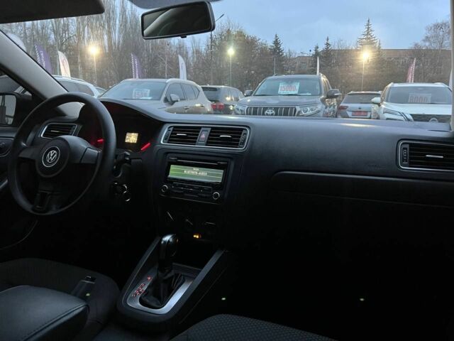 Білий Фольксваген Джетта, об'ємом двигуна 2 л та пробігом 206 тис. км за 8999 $, фото 15 на Automoto.ua