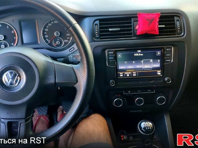 Белый Фольксваген Джетта, объемом двигателя 1.4 л и пробегом 245 тыс. км за 6700 $, фото 2 на Automoto.ua