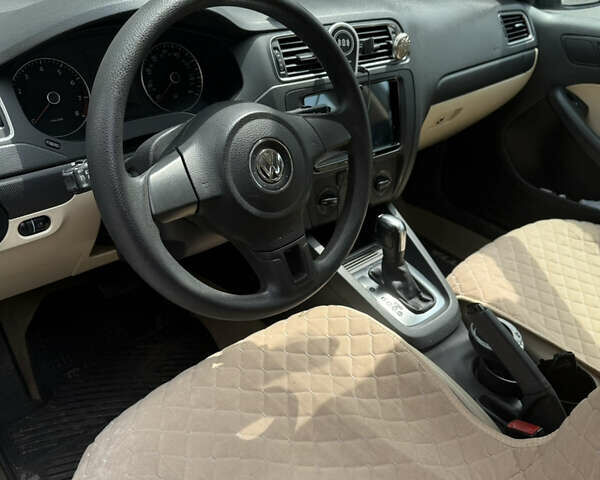 Білий Фольксваген Джетта, об'ємом двигуна 1.8 л та пробігом 157 тис. км за 10110 $, фото 12 на Automoto.ua