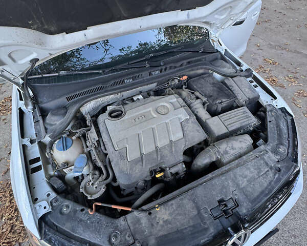 Білий Фольксваген Джетта, об'ємом двигуна 1.97 л та пробігом 305 тис. км за 8200 $, фото 13 на Automoto.ua