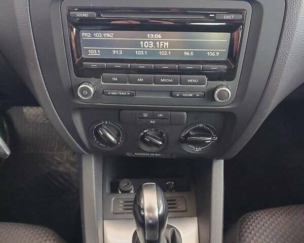 Белый Фольксваген Джетта, объемом двигателя 2 л и пробегом 141 тыс. км за 10500 $, фото 8 на Automoto.ua