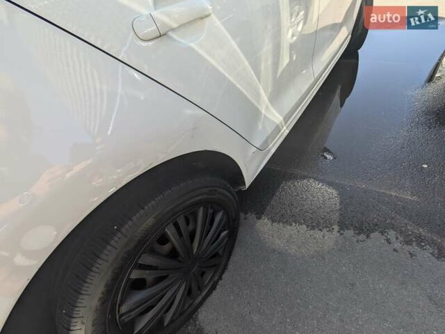 Белый Фольксваген Джетта, объемом двигателя 1.39 л и пробегом 223 тыс. км за 9300 $, фото 16 на Automoto.ua