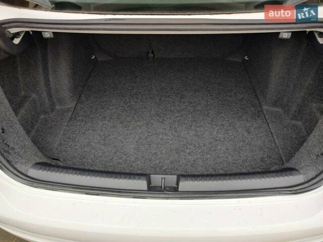 Белый Фольксваген Джетта, объемом двигателя 2 л и пробегом 141 тыс. км за 10500 $, фото 12 на Automoto.ua