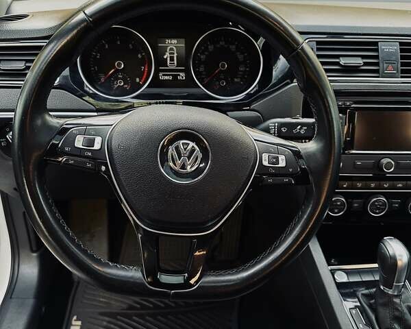 Белый Фольксваген Джетта, объемом двигателя 1.8 л и пробегом 123 тыс. км за 10700 $, фото 10 на Automoto.ua