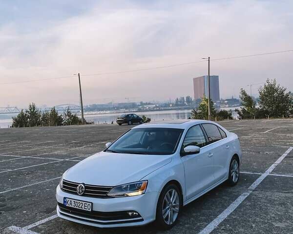 Белый Фольксваген Джетта, объемом двигателя 1.8 л и пробегом 123 тыс. км за 10700 $, фото 1 на Automoto.ua