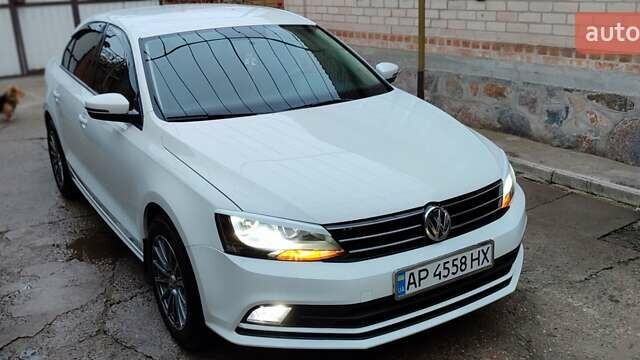 Білий Фольксваген Джетта, об'ємом двигуна 2 л та пробігом 151 тис. км за 10000 $, фото 7 на Automoto.ua