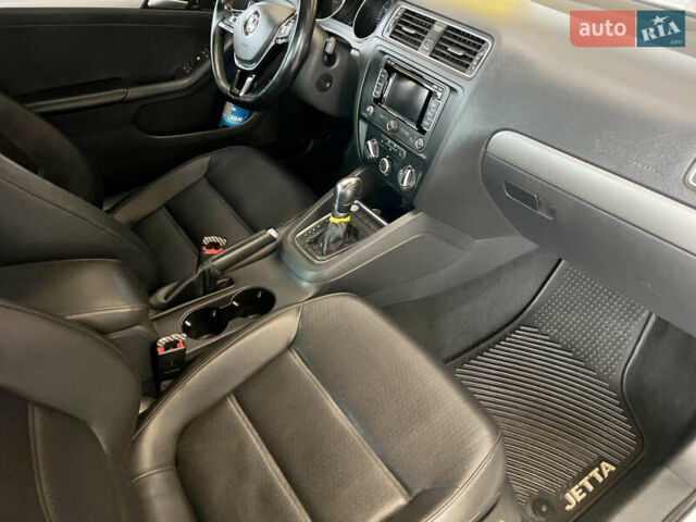 Білий Фольксваген Джетта, об'ємом двигуна 1.8 л та пробігом 141 тис. км за 10400 $, фото 17 на Automoto.ua