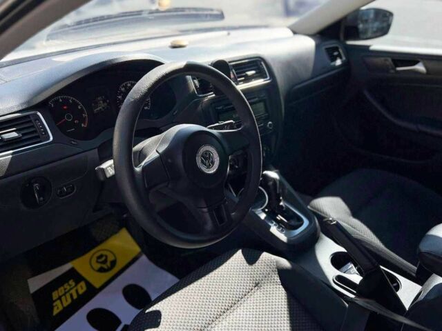 Белый Фольксваген Джетта, объемом двигателя 2 л и пробегом 233 тыс. км за 8700 $, фото 6 на Automoto.ua