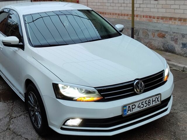 Білий Фольксваген Джетта, об'ємом двигуна 2 л та пробігом 151 тис. км за 10000 $, фото 1 на Automoto.ua