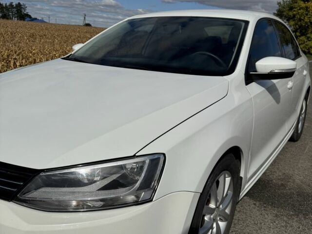 Белый Фольксваген Джетта, объемом двигателя 1.8 л и пробегом 199 тыс. км за 8800 $, фото 4 на Automoto.ua