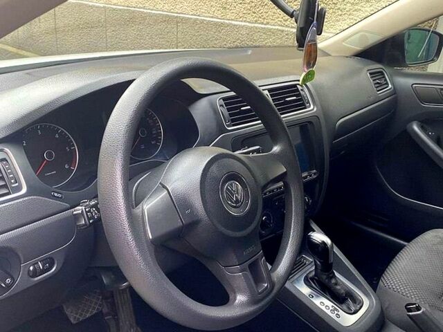 Білий Фольксваген Джетта, об'ємом двигуна 2 л та пробігом 320 тис. км за 7100 $, фото 5 на Automoto.ua