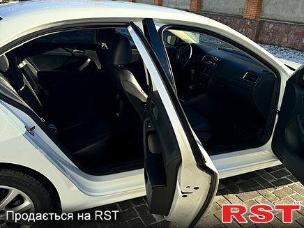 Білий Фольксваген Джетта, об'ємом двигуна 1.8 л та пробігом 0 тис. км за 8000 $, фото 1 на Automoto.ua