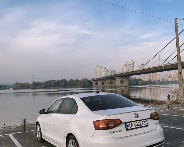 Белый Фольксваген Джетта, объемом двигателя 1.8 л и пробегом 123 тыс. км за 10700 $, фото 3 на Automoto.ua