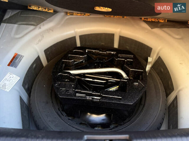 Белый Фольксваген Джетта, объемом двигателя 1.97 л и пробегом 178 тыс. км за 12000 $, фото 21 на Automoto.ua