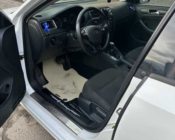 Белый Фольксваген Джетта, объемом двигателя 1.9 л и пробегом 212 тыс. км за 8700 $, фото 3 на Automoto.ua