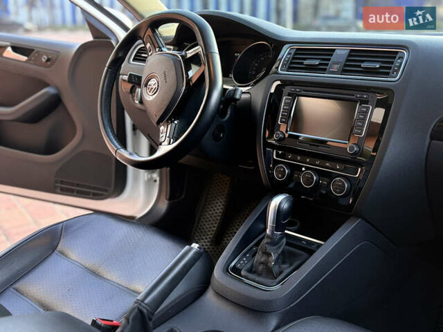 Белый Фольксваген Джетта, объемом двигателя 1.97 л и пробегом 178 тыс. км за 12000 $, фото 6 на Automoto.ua